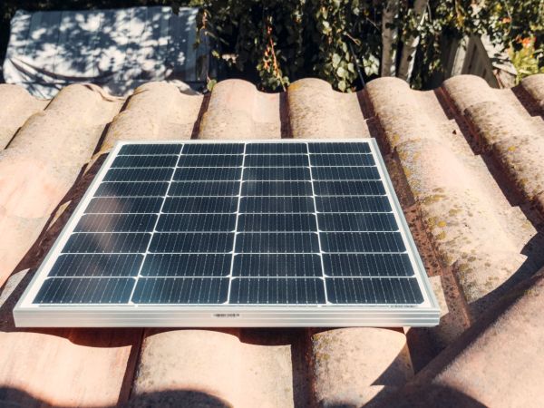 Découvrez comment les panneaux photovoltaïques transforment votre consommation
